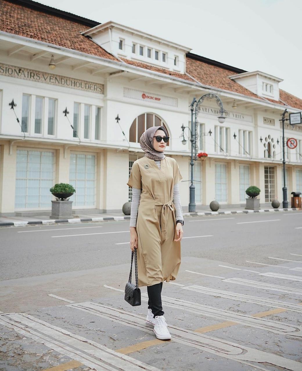 Cobain Outfit Bertema Earth Tone Yuk, Daily Look Simple nan Klasik |  MalangTIMES